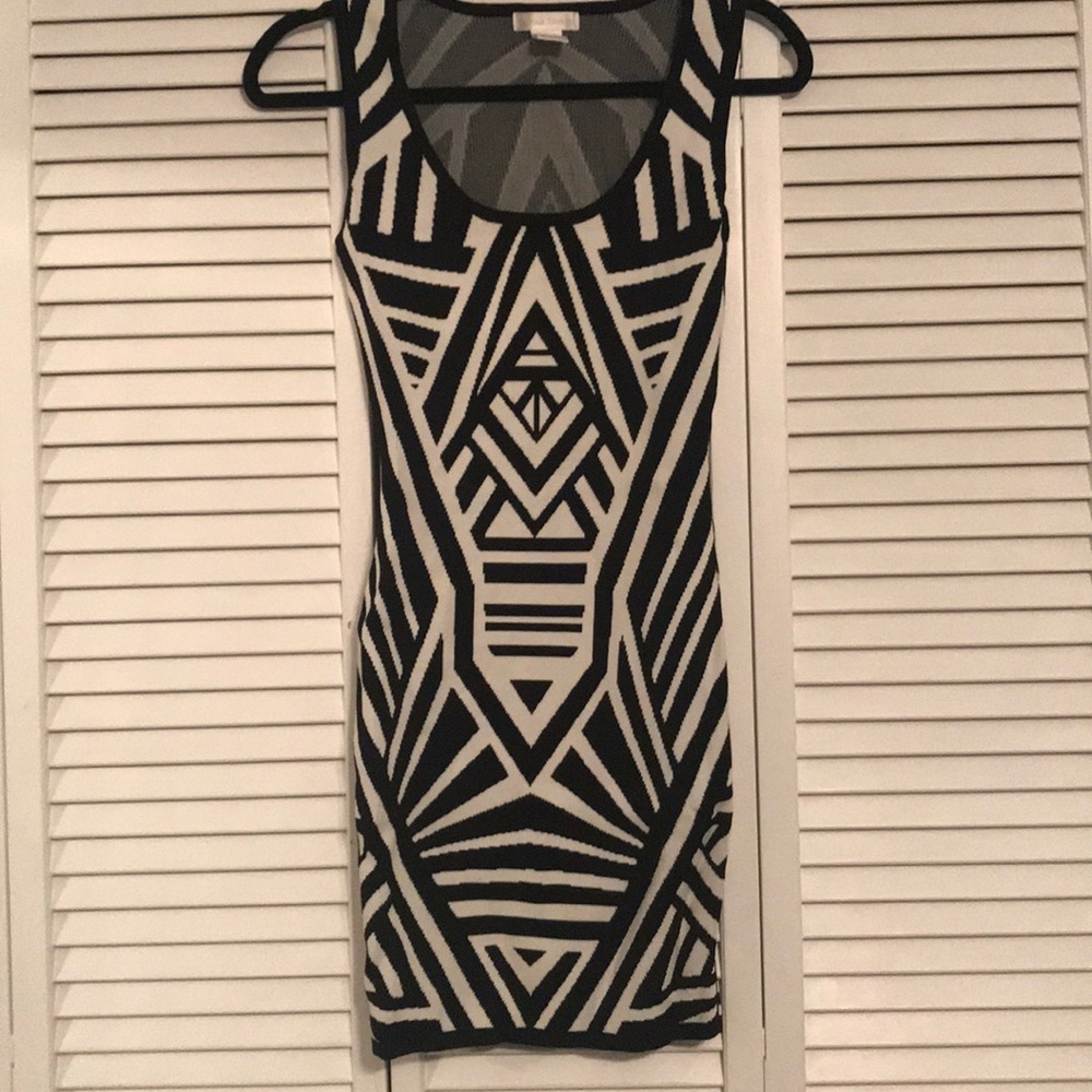 Fitted black and white dress